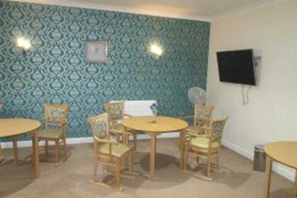 The Poplars Nursing Home, 66 South Road