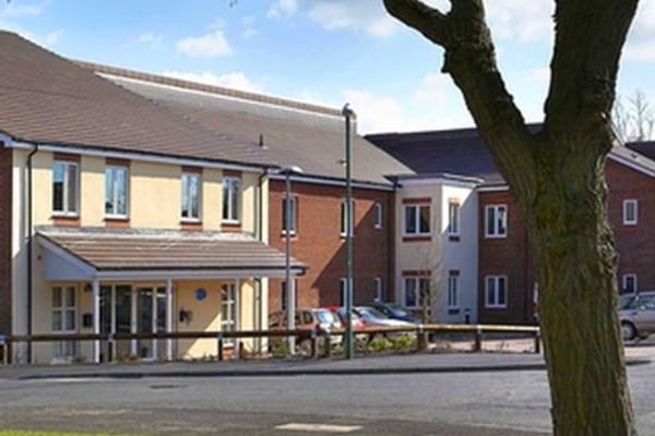 Swallows Meadow Court, 33 Swallows Meadow