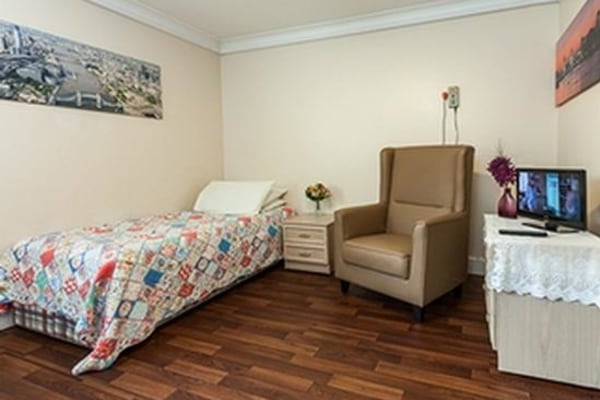 The Avenue, 2 The Avenue The Avenue, 2 The Avenue