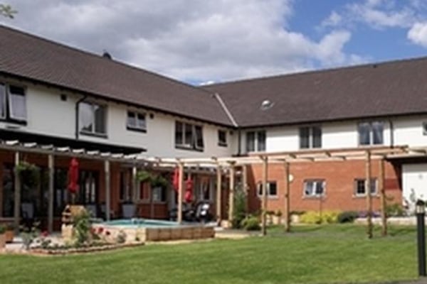Longlands Care Home, London Road