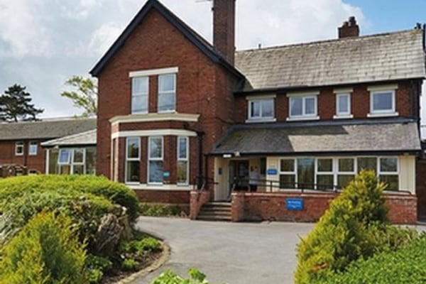 Bankhouse Care Home Shard Road Hambleton Poulton Le Fylde Lancashire Fy6 9bu 43 Reviews