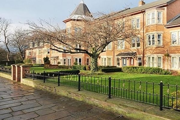 Sunnyview House Care Home, Manorfield