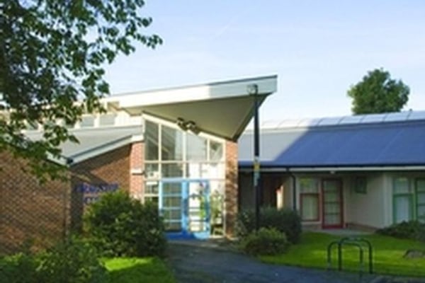 Cragston Court, Cragston Close