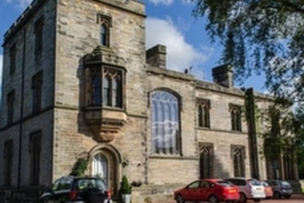 Aaron House, Beeslack House