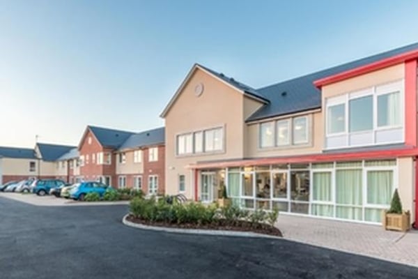 Barchester Woodland View Care Home, Long View