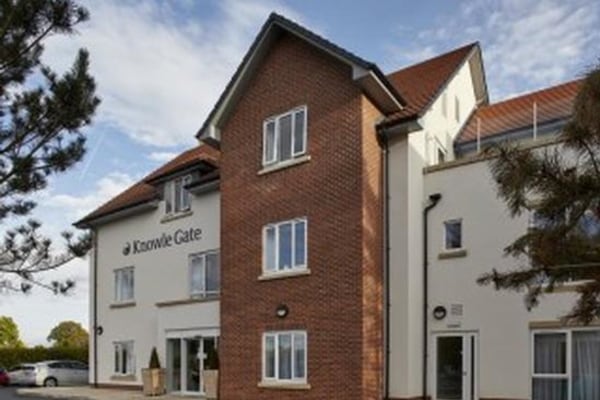 Knowle Gate Care Home - Avery Healthcare, 1331 Warwick Road