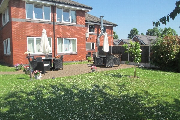Red Oaks Care Community, 116 Clipstone Road West
