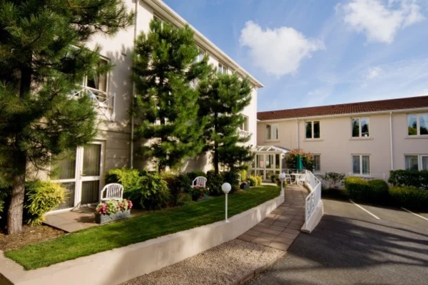 Pinewood Residential Care Home, Grand Chemins