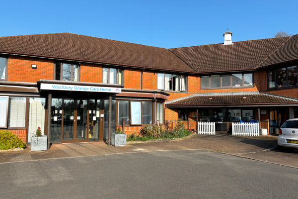 Westbury Grange, Westbury Lane