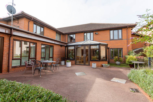 Westbury Grange MK16 8JA