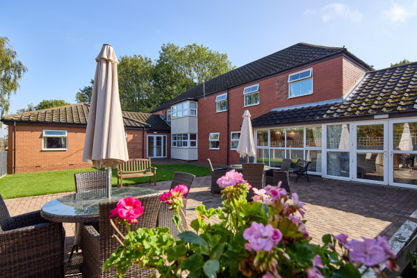 Holly Tree Lodge EMI Nursing Home, Sceptone Grove