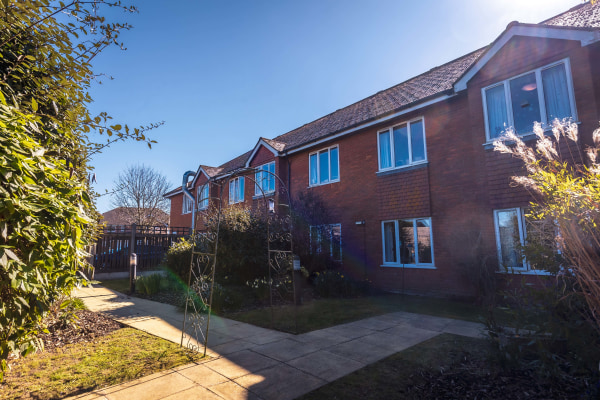 Barchester Ashminster House Care Home TN24 0LX