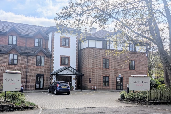 Norfolk House, 39 Portmore Park Road