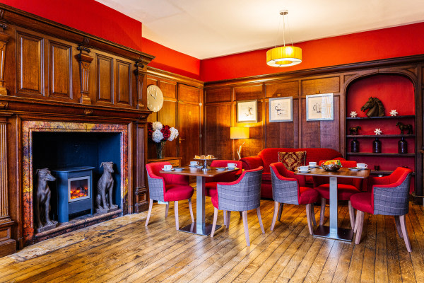 Barchester Badgeworth Court Care Home GL51 4UL