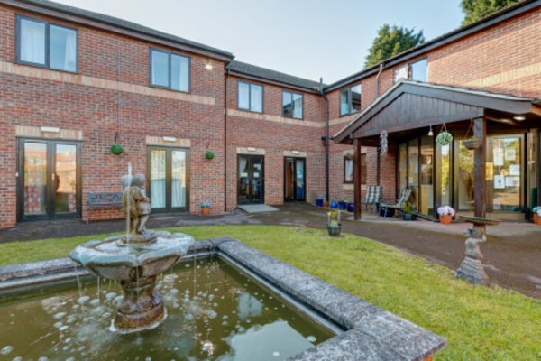 Melbourne House Nursing Home, Grannis Drive