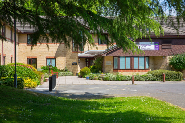 Woodland Hall care home, Clamp Hill, Stanmore, London HA7 3BG | 66 Reviews