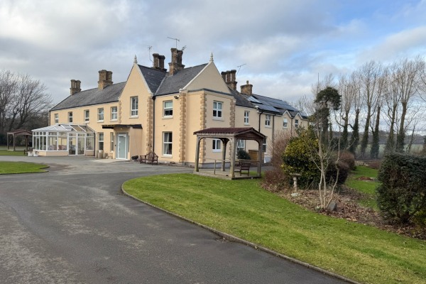 Brooke House, Woodhill