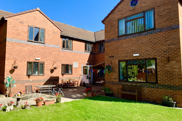 Longlands Care Home, 35 Longlands Road