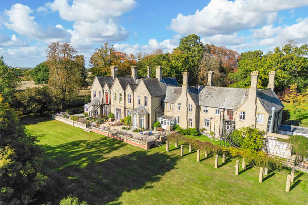 The Depperhaugh, Chickering Road