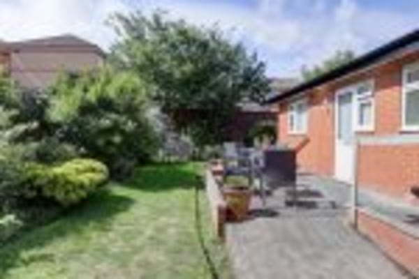 Villarose, 256 Clifton Drive South