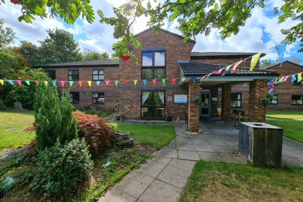 Earls Lodge Care Home, Queen Elizabeth Road