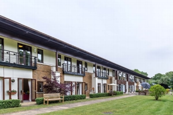 Barchester Lynde House Care Home TW1 2JB