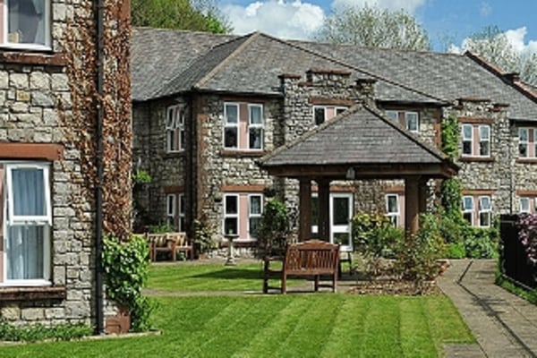 Summerhill Care Home East View Kendal Cumbria La9 4jy 32 Reviews