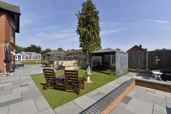 Cherry Tree Manor Care Home 8 Great Road Adeyfield Hemel Hempstead Hertfordshire Hp2 5lb 1 Reviews