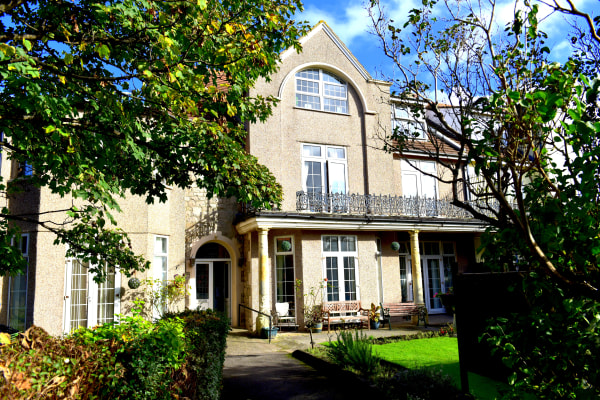 Rosewood Lodge, 9 Uphill Road North