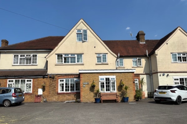 Applegarth Care Home, 24 Huntercombe Lane North