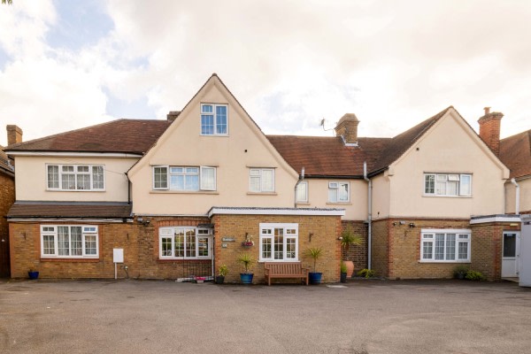 Applegarth Care Home, 24 Huntercombe Lane North