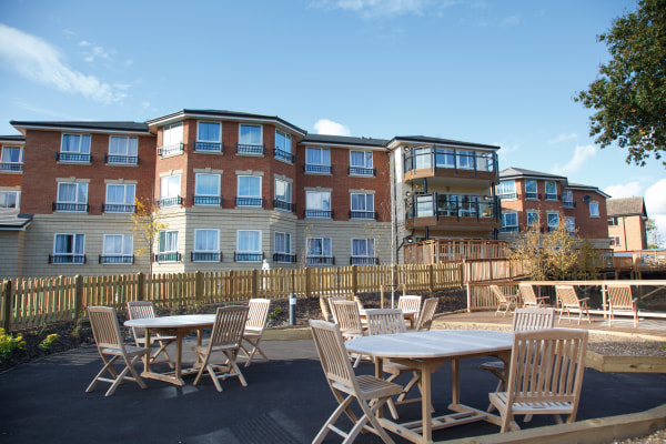 Cooperscroft, Potters Bar, Hertfordshire