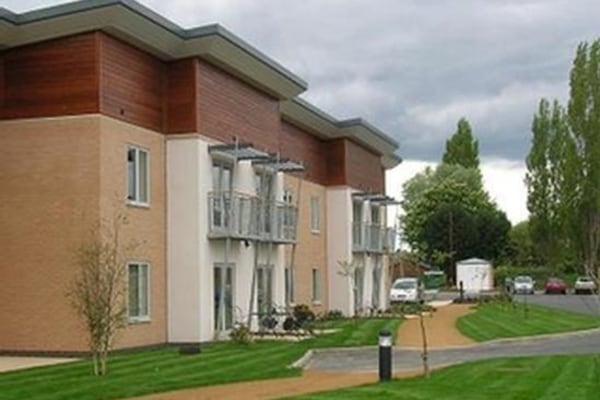 Llys Eleanor, Shotton Lane