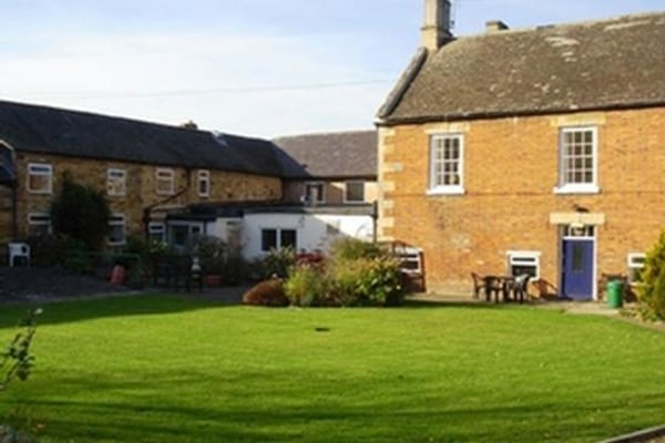 Autumn Assisted Manor House, 58-60 Main Street