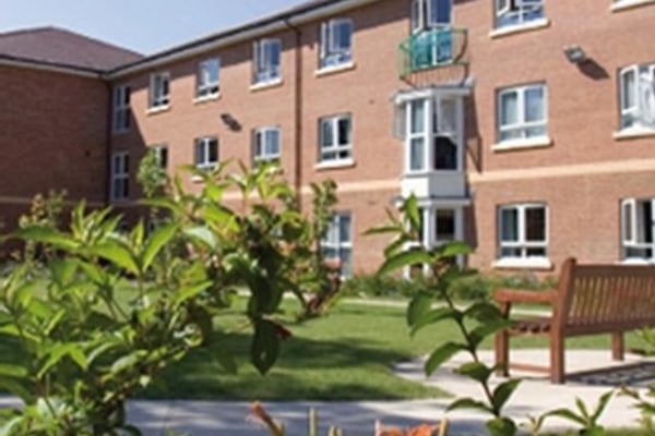 Willowbrook, Lambourne Way