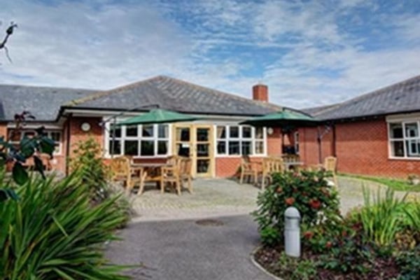 Steeple View, Reeds Way