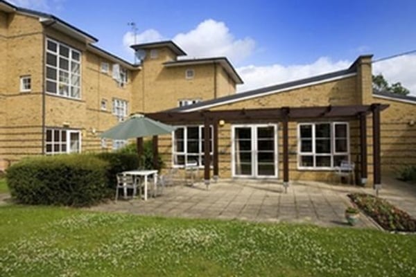 Oaklea Lodge, 124/126 Goodmayes Lane