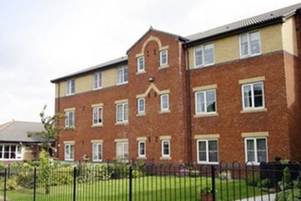 Pembroke Court, George Street