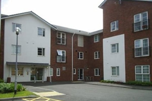 Henry Court, Everdon Road