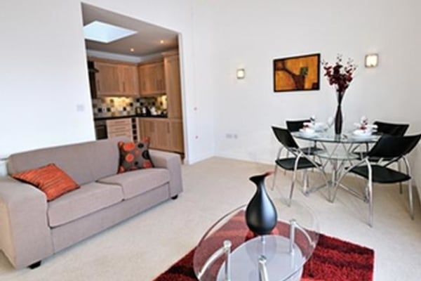 Hebron Court, 46 Rollesbrook Gardens