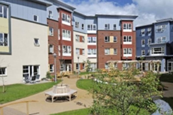 Llys Enfys, Smith Road