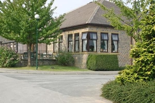 Teal Beck Court, Teal Beck Approach