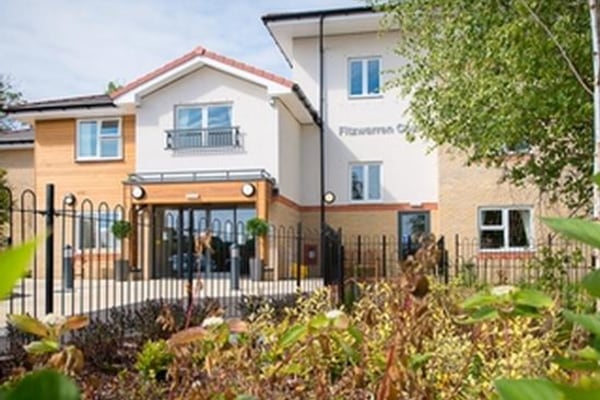 Fitzwarren Court, Kingsdown Road