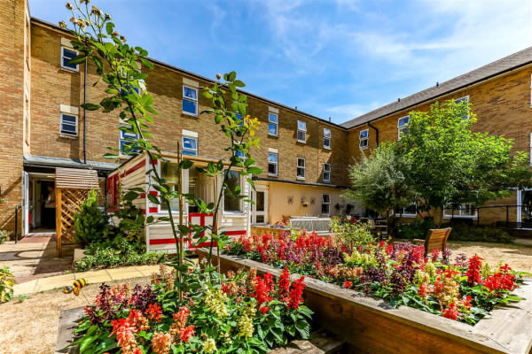 St Georges Court CB2 1HT