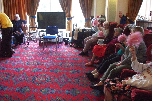 Alexandra Lodge Care Home 2 Lucknow Drive Mapperley Park Nottingham Nottinghamshire Ng3 5eu 17 Reviews