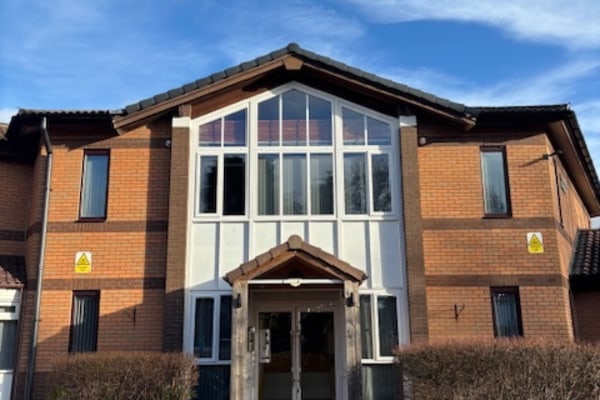 Russell Court, Overfield Road
