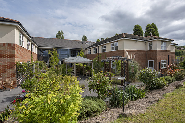 Maple Tree Court Care Home 140 Gloucester Road Kidsgrove Stoke On Trent Staffordshire St7 1el 47 Reviews