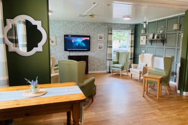 Huntingdon Court LE11 5BA