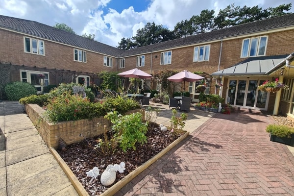 Barchester Chater Lodge Care Home, High Street