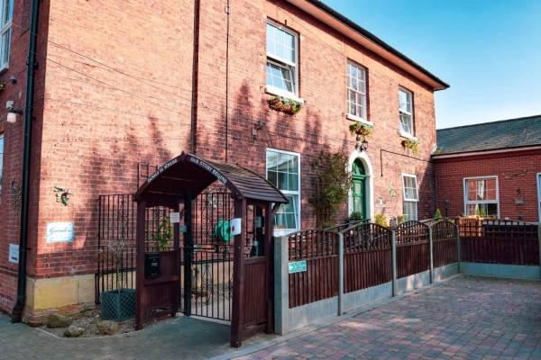 St Peter's, 15 Vicarage Lane